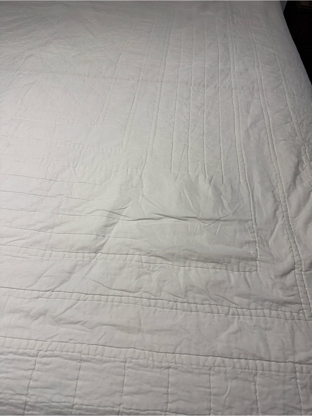 Vintage-style shabby chic pink & green floral rose patchwork quilt. full/queen - Picture 11 of 13